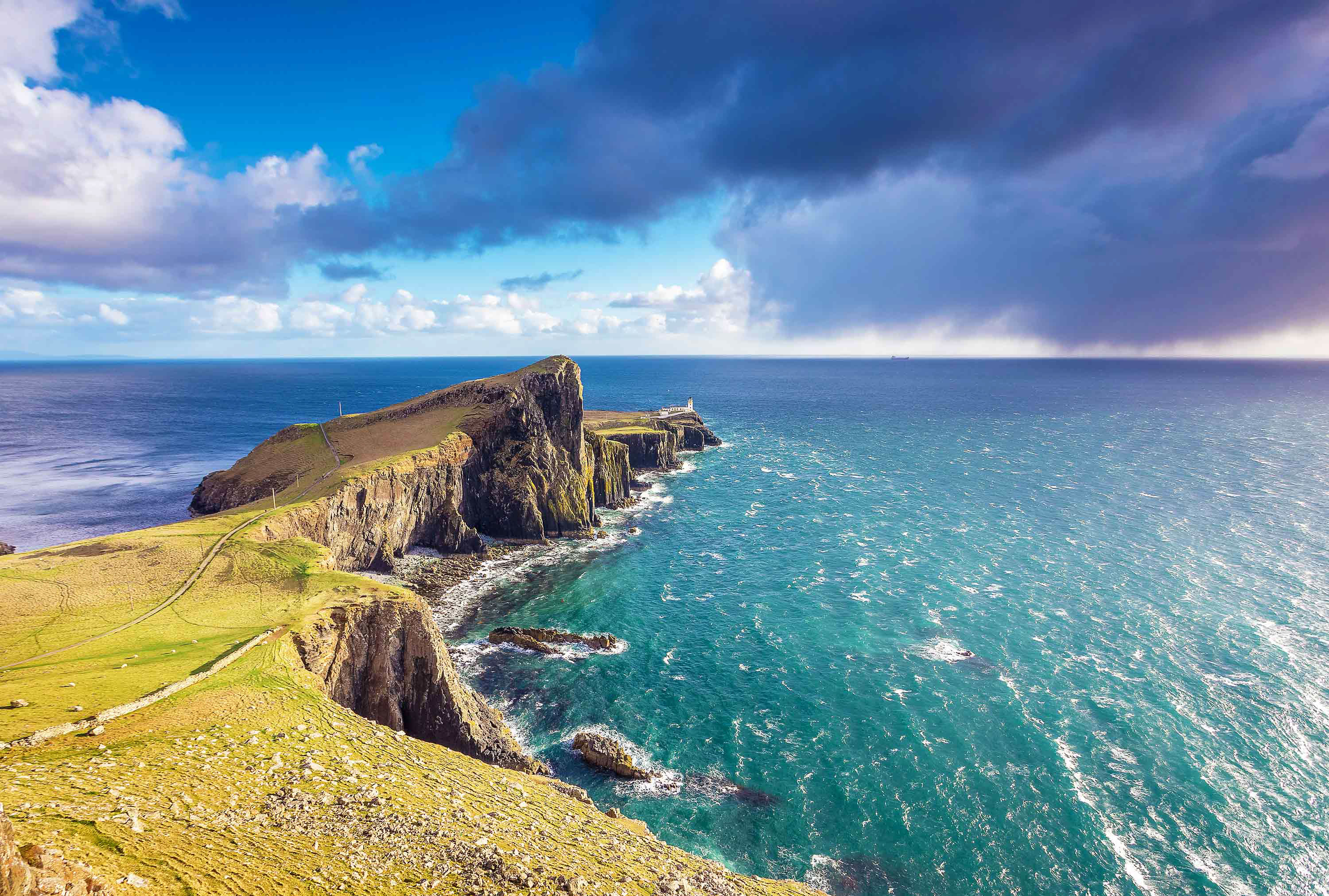 Explore the Isle of Skye on a tour with Dunvegan Taxis including Neist Point Lighthouse